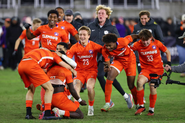 奇球星而成 奇球星而成