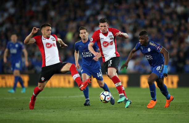 被认为是触 被认为是触